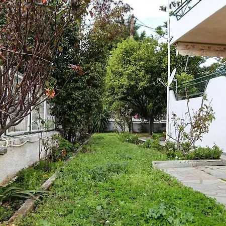 House In Euboea Politiká