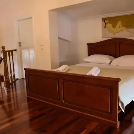 Villa House In Euboea Politiká